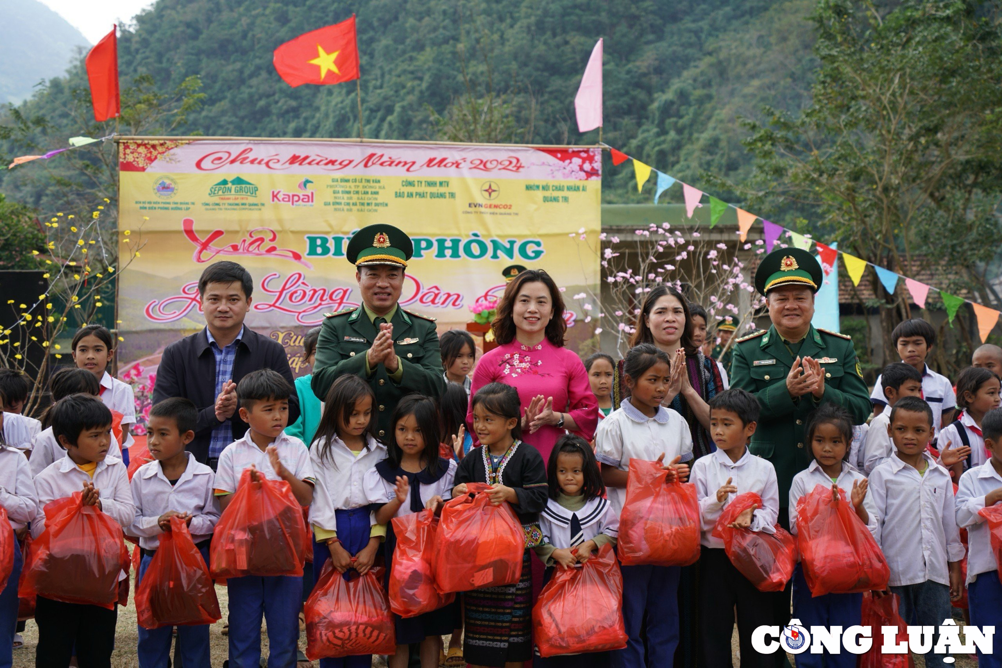 bien phong quang trixuan bien phong  am long dan ban hinh 3